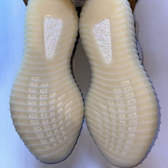 Adidas Yeezy Boost 350 V2 in Static - Picture 5 of 5